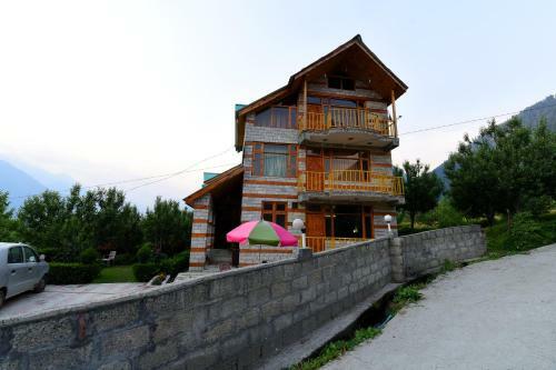 Apartamento Greenery View 1br Cottage Near Naggar Road