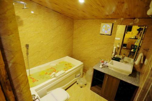 Hotel Amara Resorts Manali