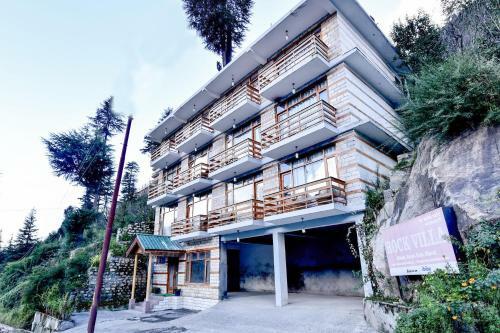 Oyo 19872 Hotel Rock Villa