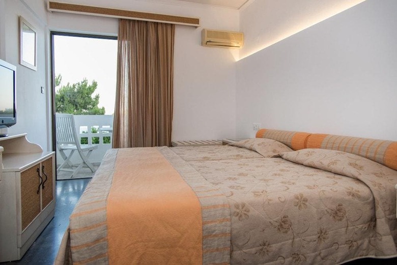 Aeolos Bay Hotel