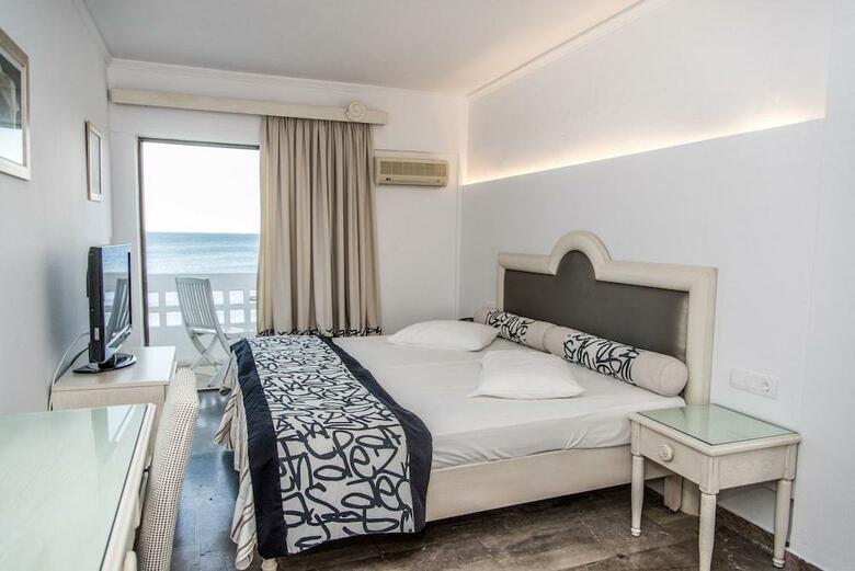 Aeolos Bay Hotel