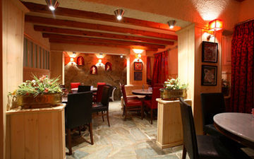 Apartamentos Thymis Home
