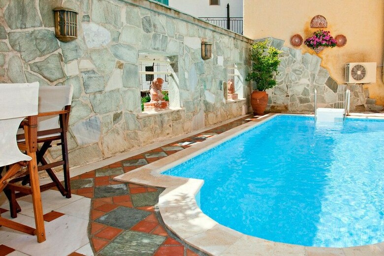 Apartamentos Thymis Home