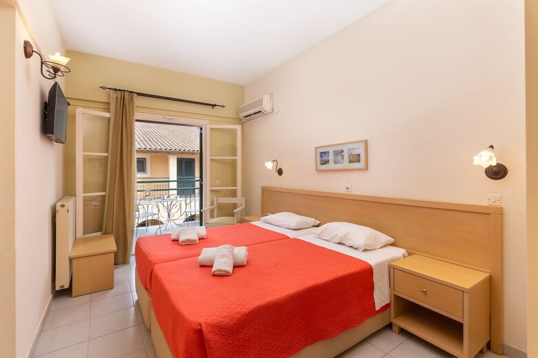 Hotel Omiros