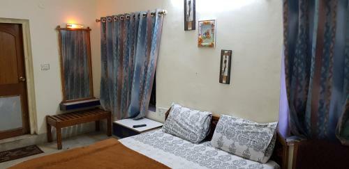 Hotel Budget Stay Between The Hills