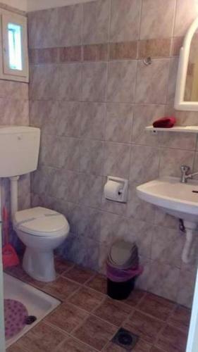 Hotel To Giouli