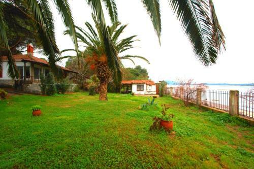 Docker Beachfront House, Vourvourou