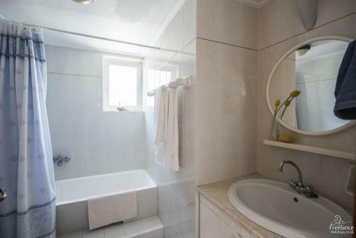 Heraklion Apartment Sleeps 3