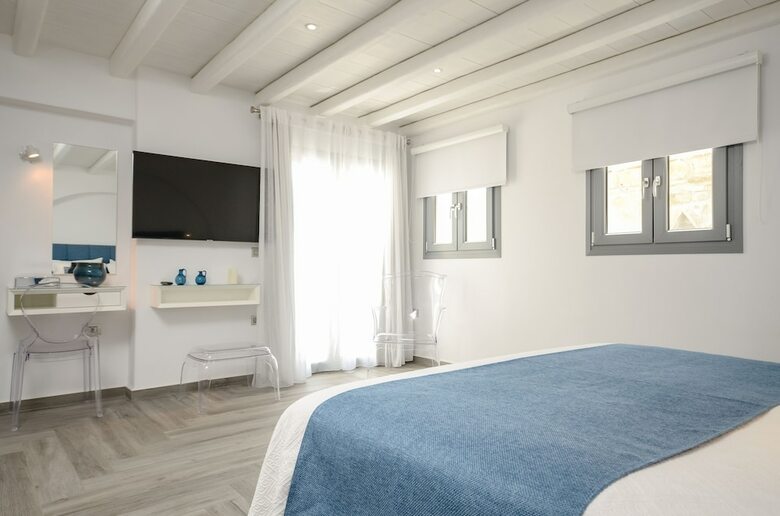 Naxos Rock Villas