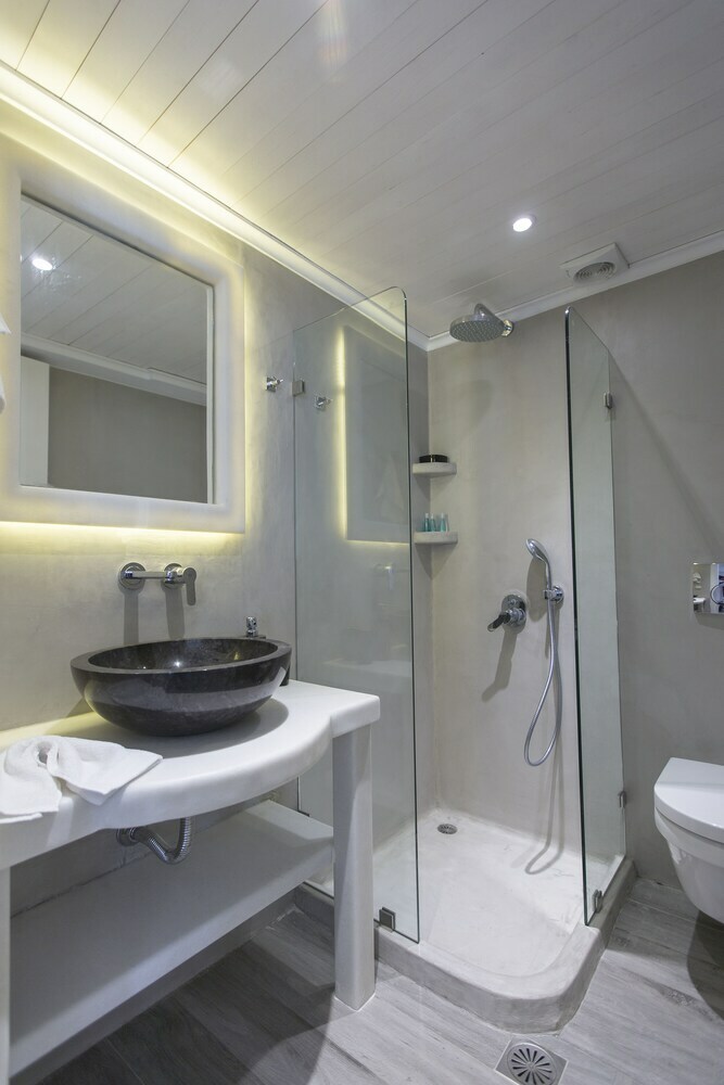 Naxos Rock Villas