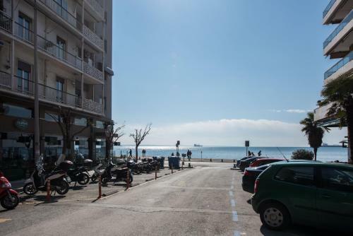 Thessaloniki Seaside Apartment A&b