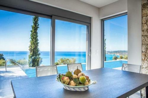 Trapezaki Villa Sleeps 6 Pool Air Con Wifi