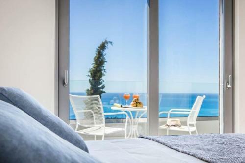 Trapezaki Villa Sleeps 6 Pool Air Con Wifi