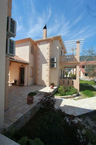 Villa Agrilida