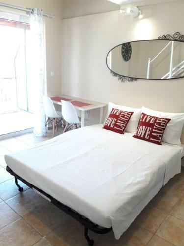 Bizaniou Apartment 69