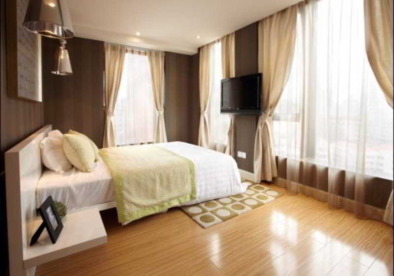 Q-city Hotel