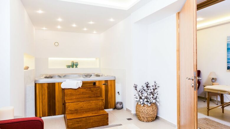 Menta City Boutique Hotel