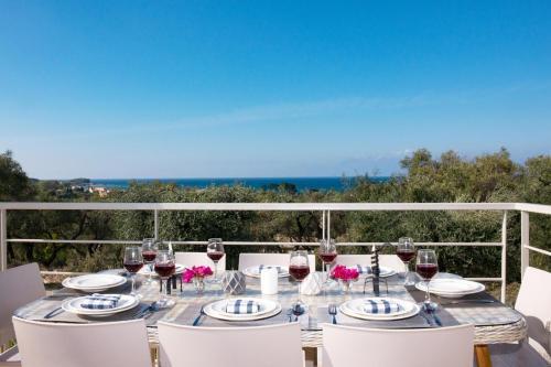 Roda Villa Sleeps 8 Pool Air Con Wifi