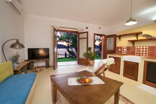 Acropolis Villa Sami