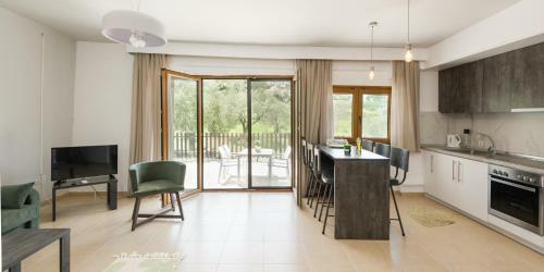Elaia Villas, Elani