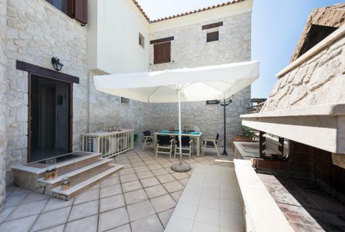 #luxlikehome Siviri J&b House