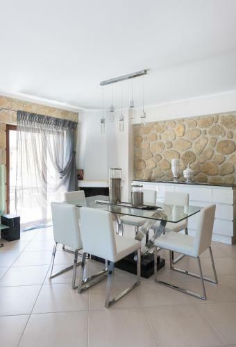 #luxlikehome Siviri J&b House