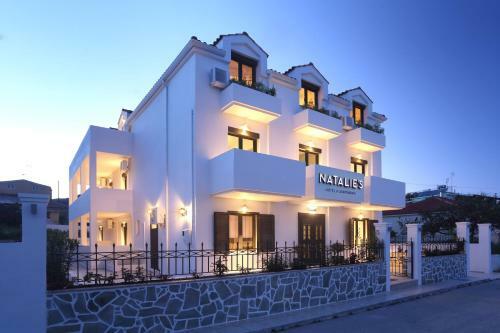 Natalie's Hotel & Apartments
