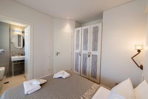 Hotel Crystal Waters