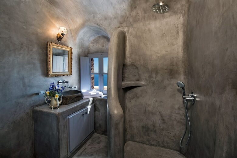Villa Aerie House
