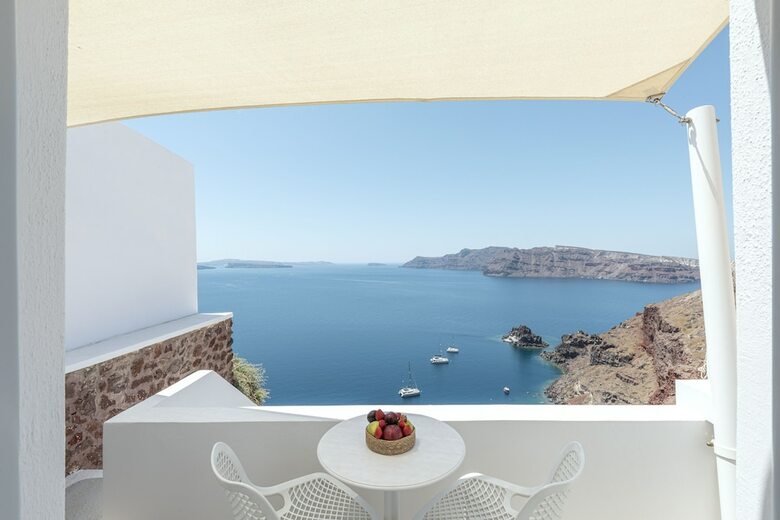 Big Blue Villa By Caldera Houses