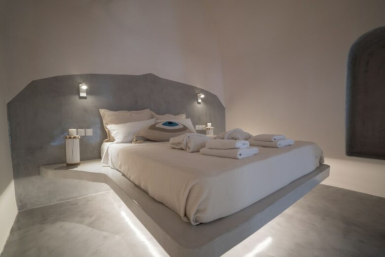 Villa Thetis Cave Houses