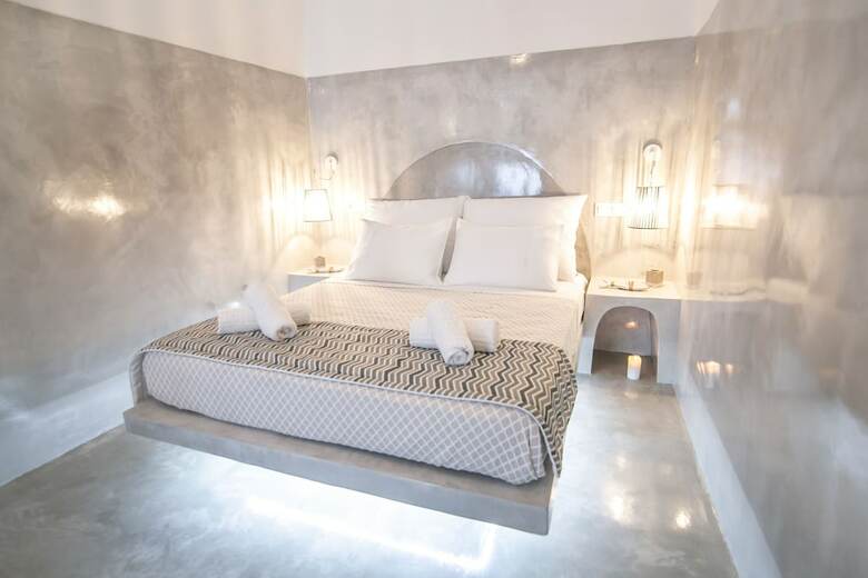 Villa Thetis Cave Houses
