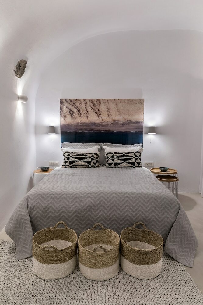 Villa 3 Caves By Caldera Houses