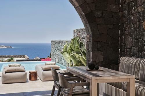 Canaves Oia Epitome - Small Luxury Hotels Of The World