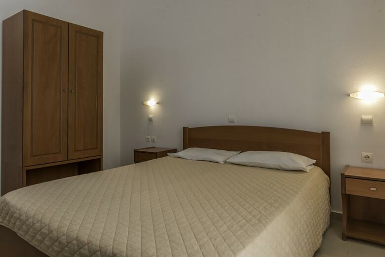Hotel Sifis Studios