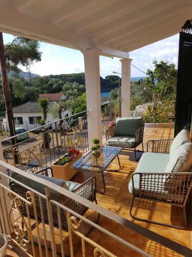 Posada Angels Pool Studios And Apartments