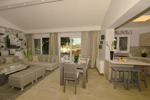 Odysseus Villa