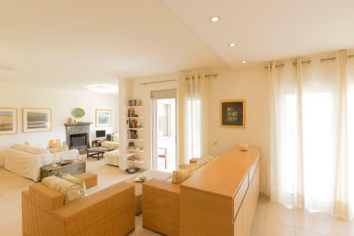 #flh - Oleander Villa, Pefkochori