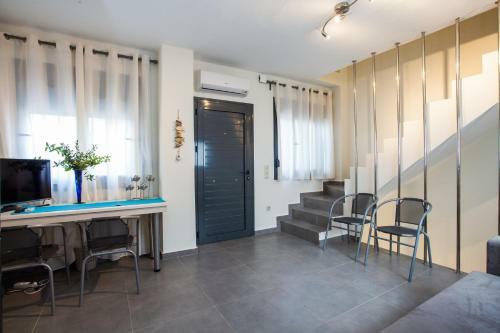 #flh - Daphne - Beachfront House