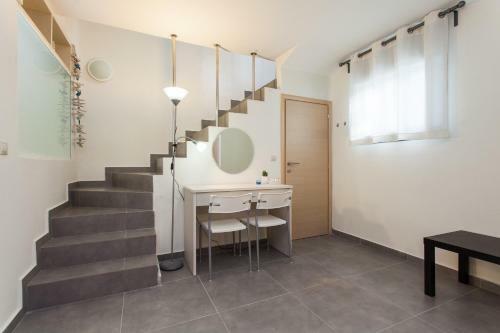 #flh - Daphne - Beachfront House