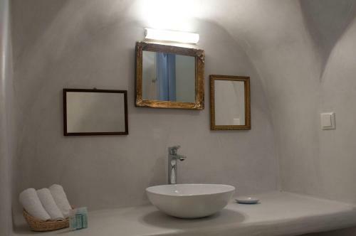 Olyra Traditional Cave Houses