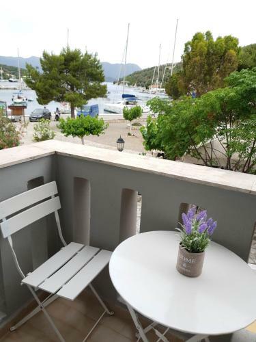 Hotel Vathy Studios