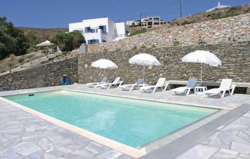 Six-bedroom Holiday Home In Ampela, Syros