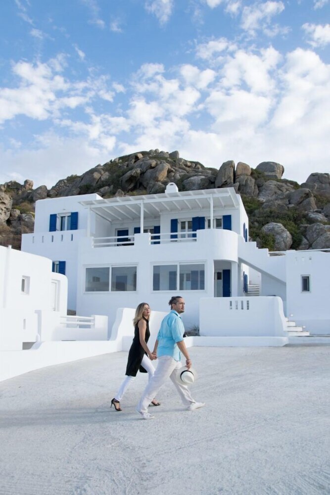 Apricot And Sea Luxury Villas