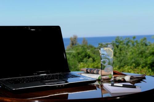 Delfinia Hotel & Bungalows
