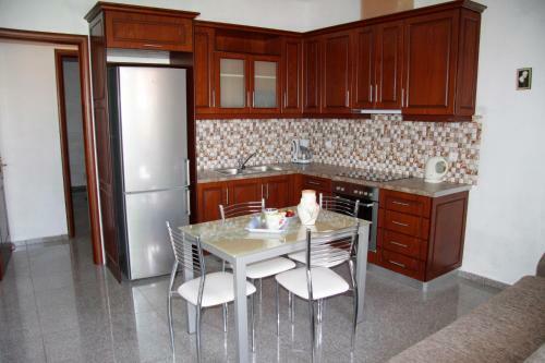 Nianthi Apartments