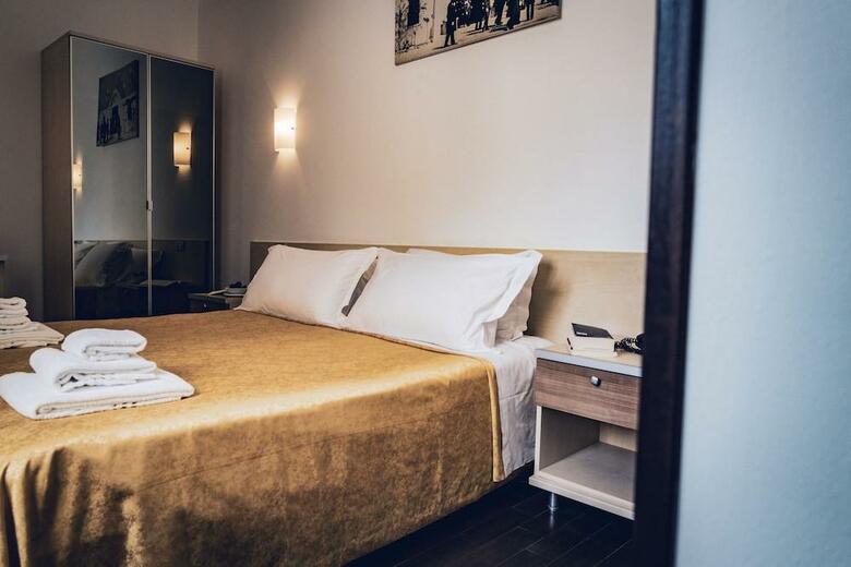 Hotel His Majesty