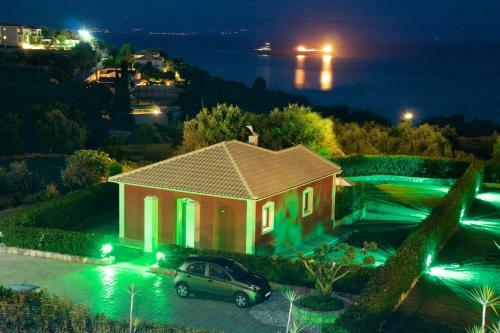 Mousata Villa Sleeps 2 Pool Wifi