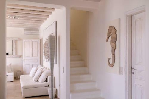 Mykonos Villa Sleeps 9 Pool T478487