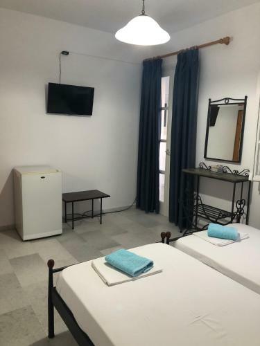 Hostal Naxos Budget Rooms